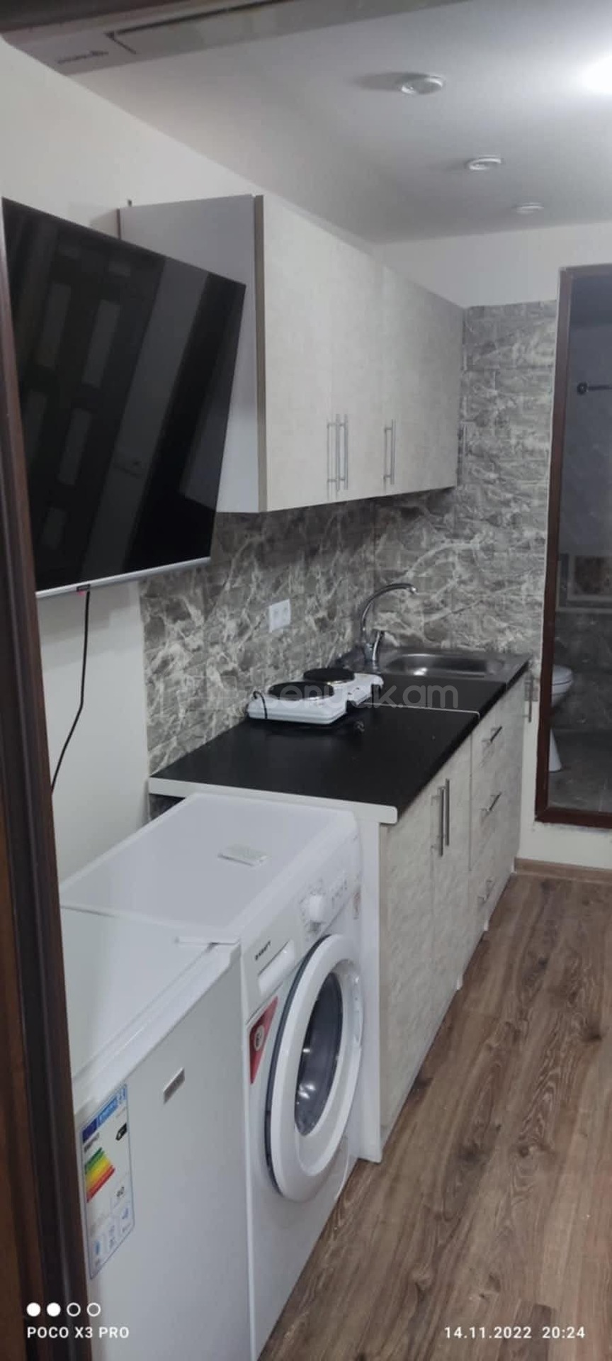 3 Սենյականոց Բնակարան Քարե Շենքում, 56քմ, 1/1 հարկ, Նորմալ Վիճակում, Կահավորված