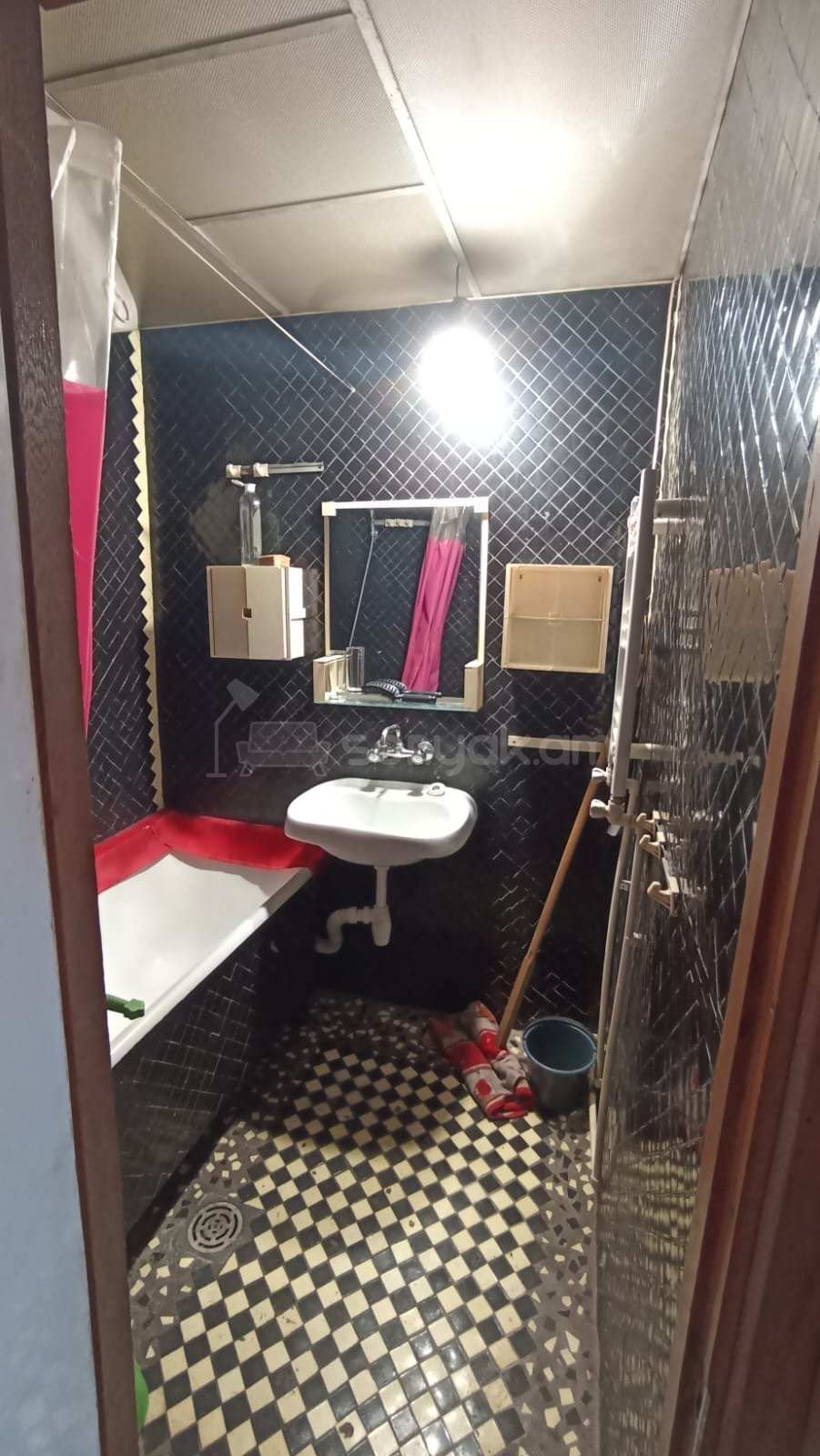 3 Սենյականոց Բնակարան, 70քմ, 2/9 հարկ, Կոսմետիկ Վերանորոգված, Մասամբ Կահավորված, Արևկող