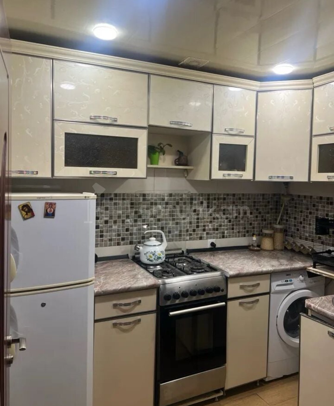 2 Սենյականոց Բնակարան Քարե Շենքում, 50քմ, 1/4 հարկ, Կապիտալ Վերանորոգված, Կահավորված