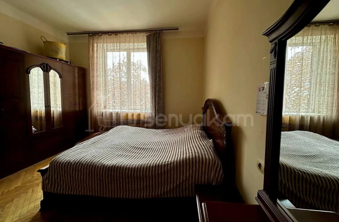 3 Սենյականոց Բնակարան Քարե Շենքում, 67քմ, 4/5 հարկ, Կոսմետիկ Վերանորոգված, Կահավորված