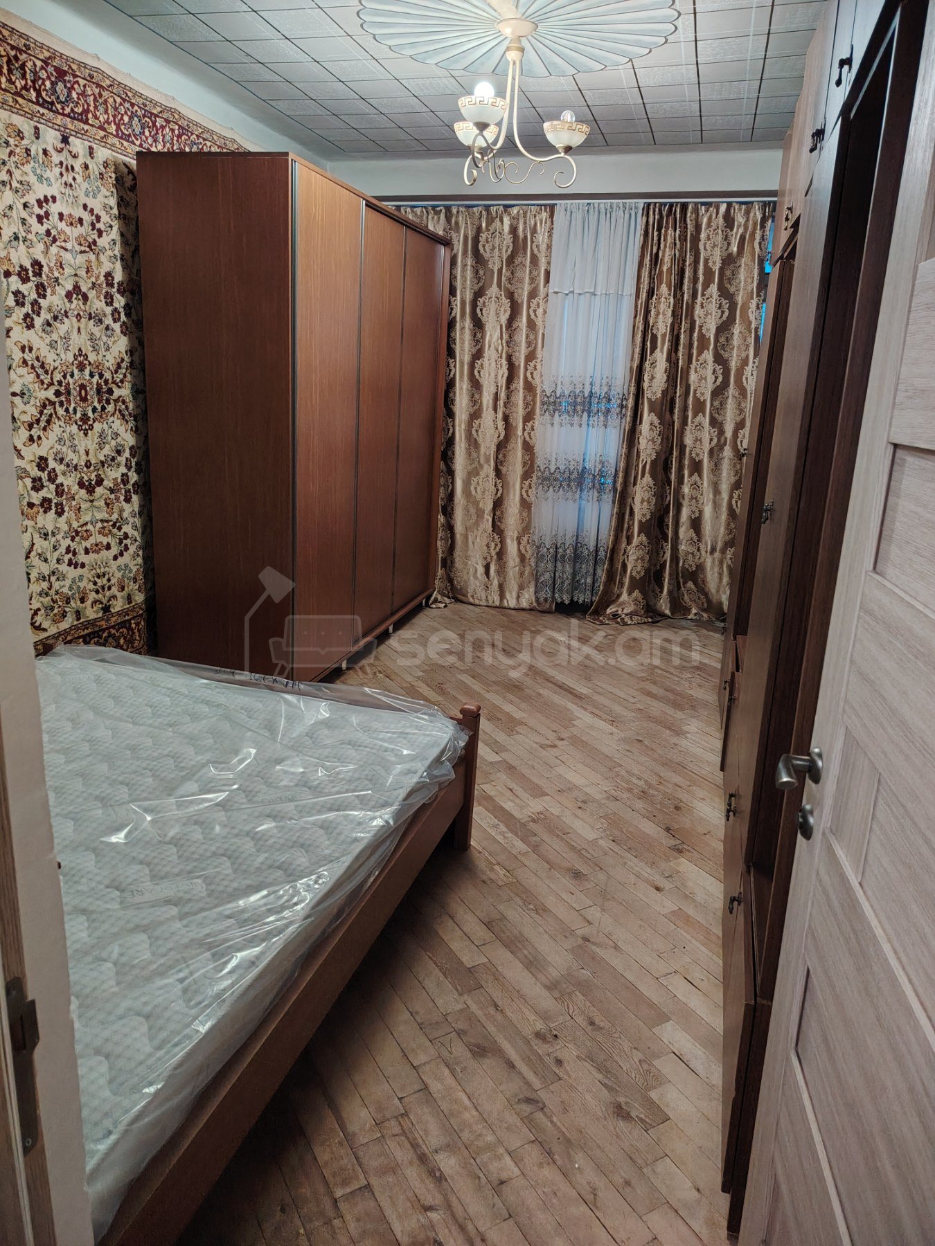 3 Սենյականոց Բնակարան, 89քմ, 6/9 հարկ, Նորմալ Վիճակում, Կահավորված