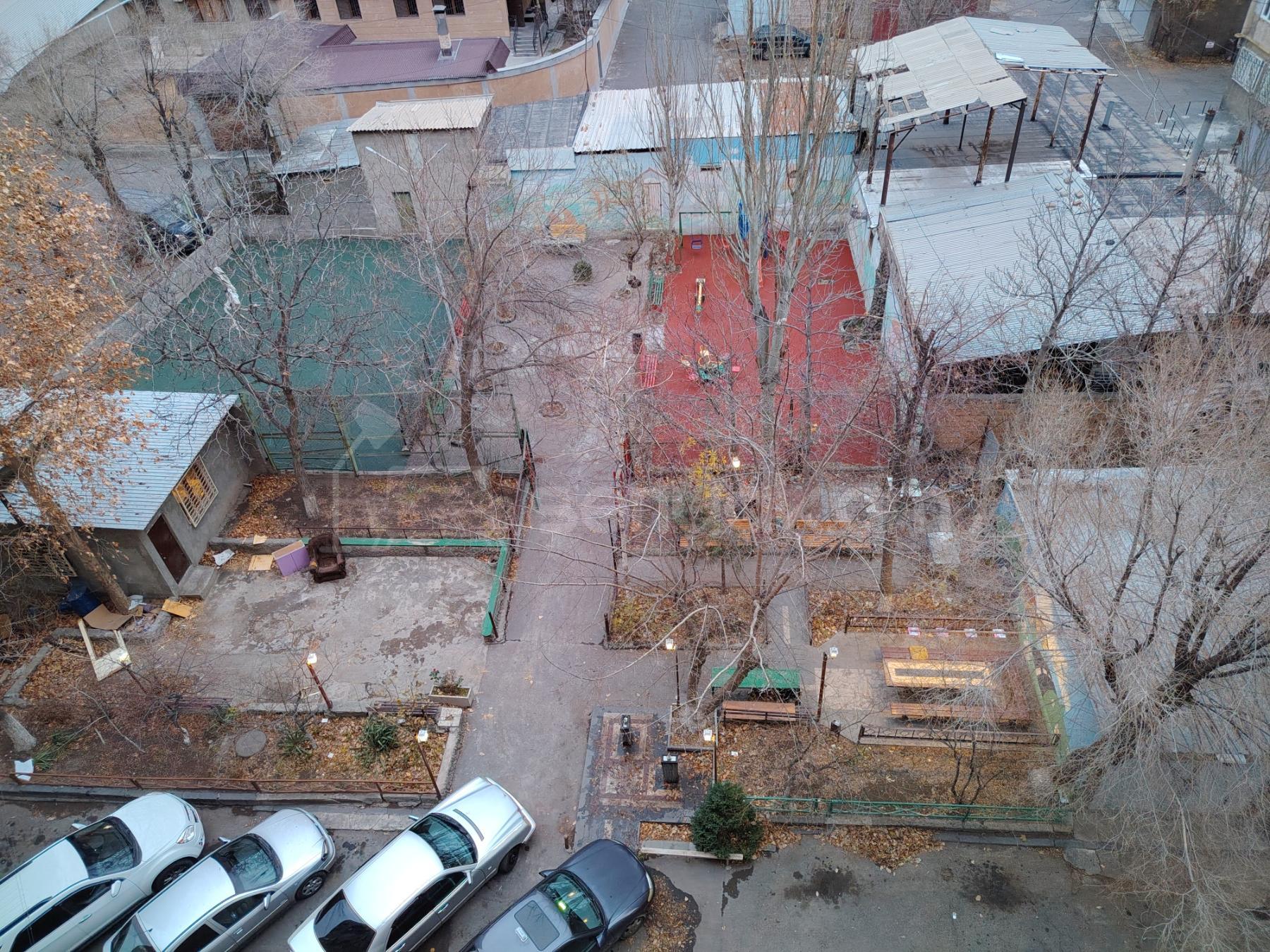 3 Սենյականոց Բնակարան, 89քմ, 6/9 հարկ, Նորմալ Վիճակում, Կահավորված