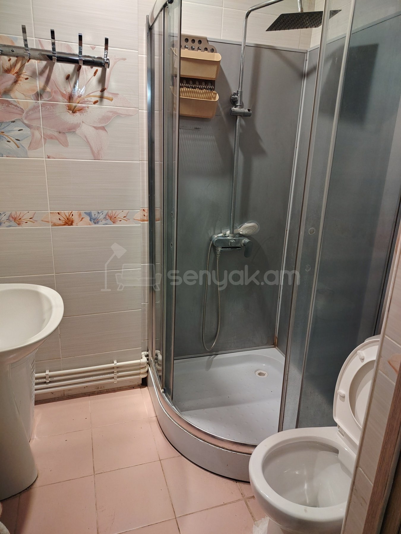 3 Սենյականոց Բնակարան, 89քմ, 6/9 հարկ, Նորմալ Վիճակում, Կահավորված