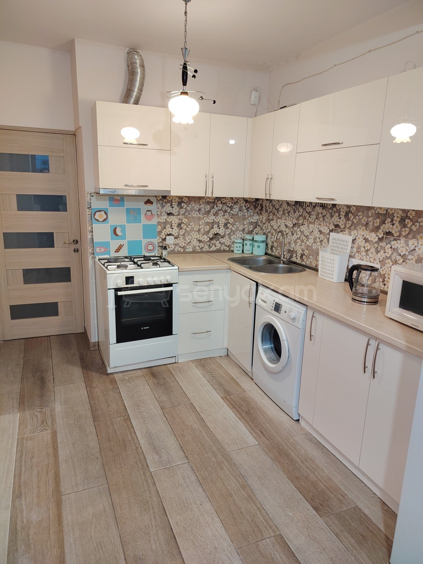 3 Սենյականոց Բնակարան, 89քմ, 6/9 հարկ, Նորմալ Վիճակում, Կահավորված