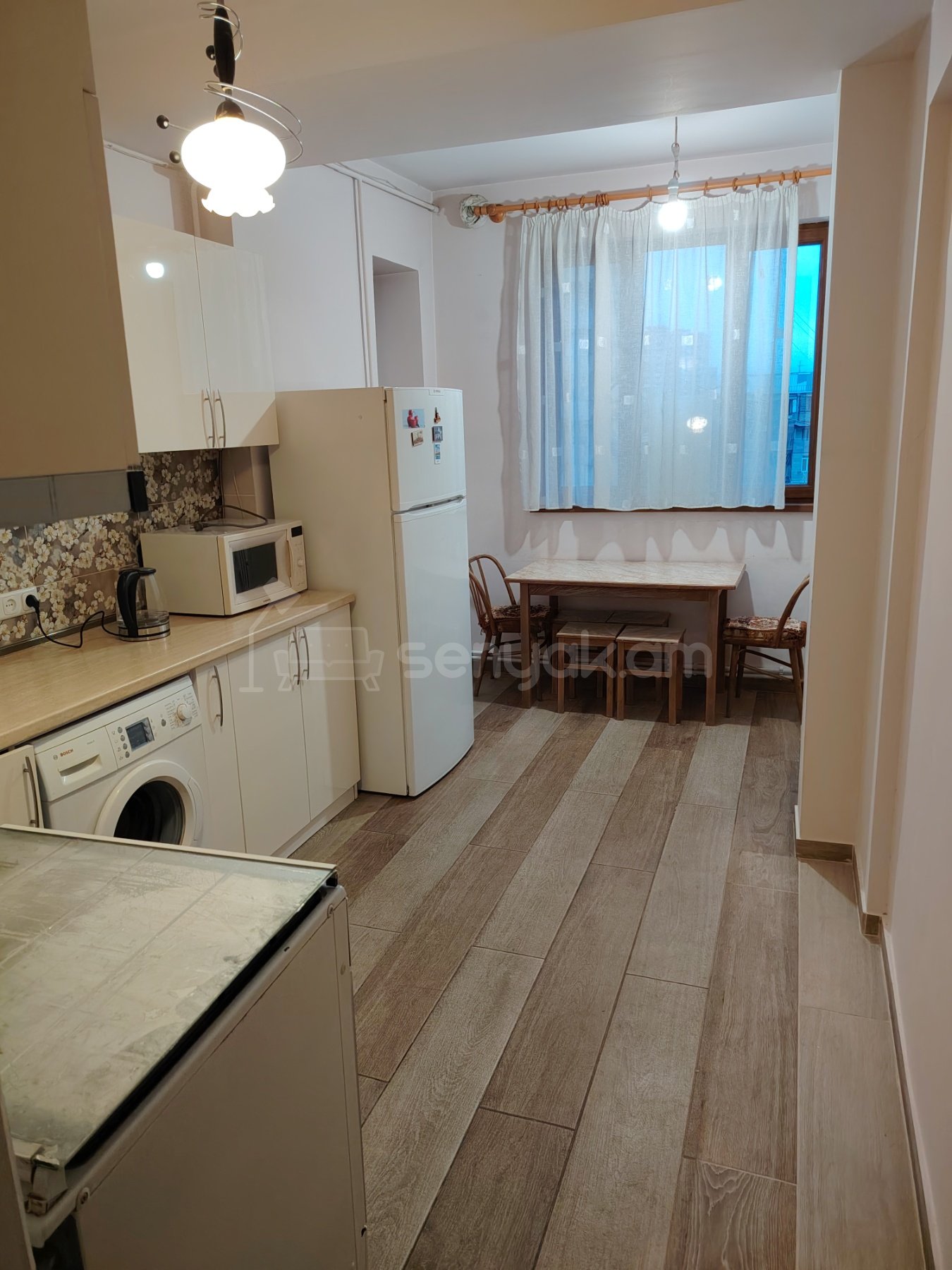 3 Սենյականոց Բնակարան, 89քմ, 6/9 հարկ, Նորմալ Վիճակում, Կահավորված