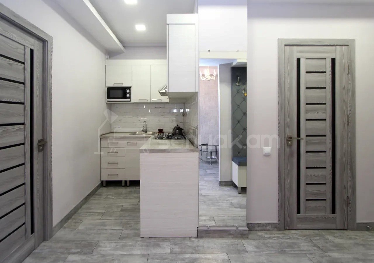 2 Սենյականոց Բնակարան, 40քմ, 11/11 հարկ, Դիզայներական Վերանորոգված