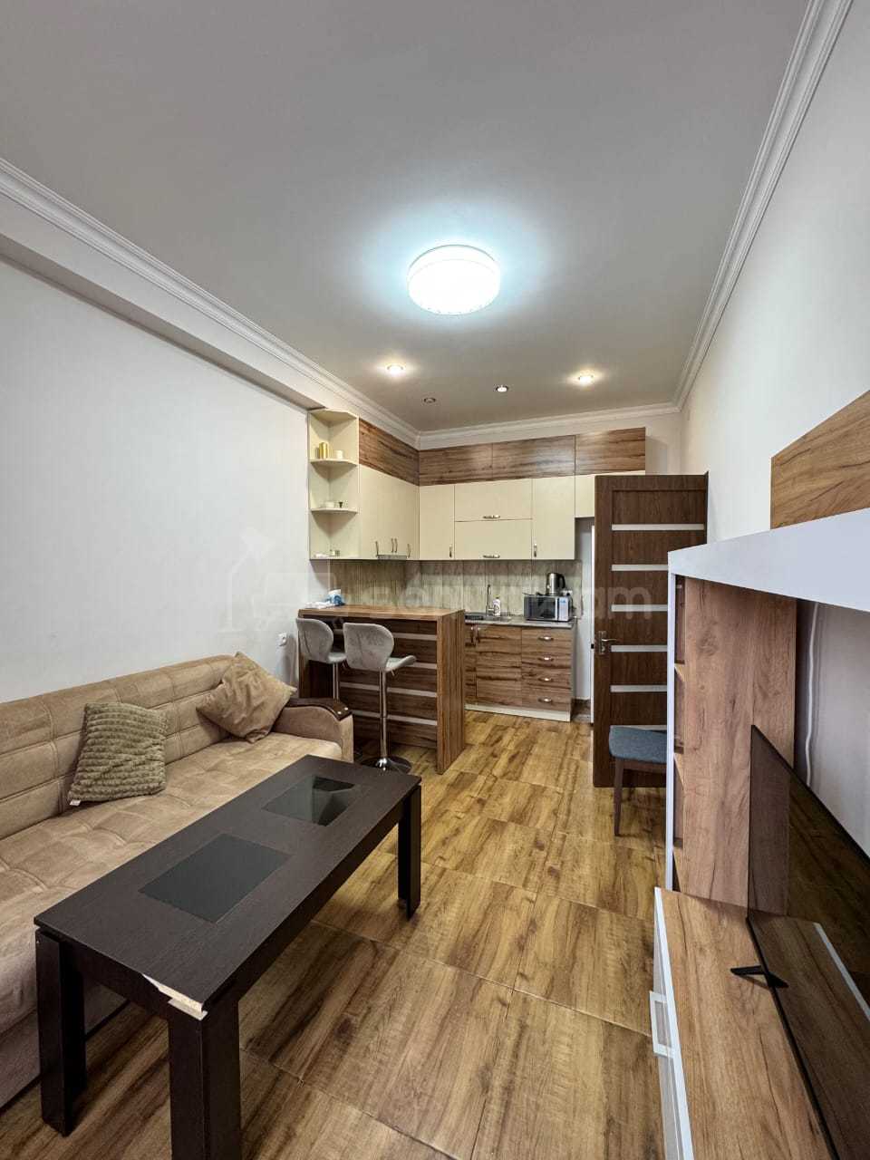 3 Սենյականոց Բնակարան, 60քմ, 5/8 հարկ, Կապիտալ Վերանորոգված, Կահավորված