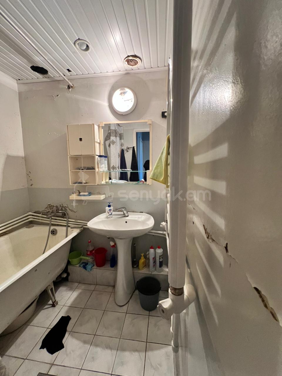 2 Սենյականոց Բնակարան, 68քմ, 7/9 հարկ, Պետական Վիճակում