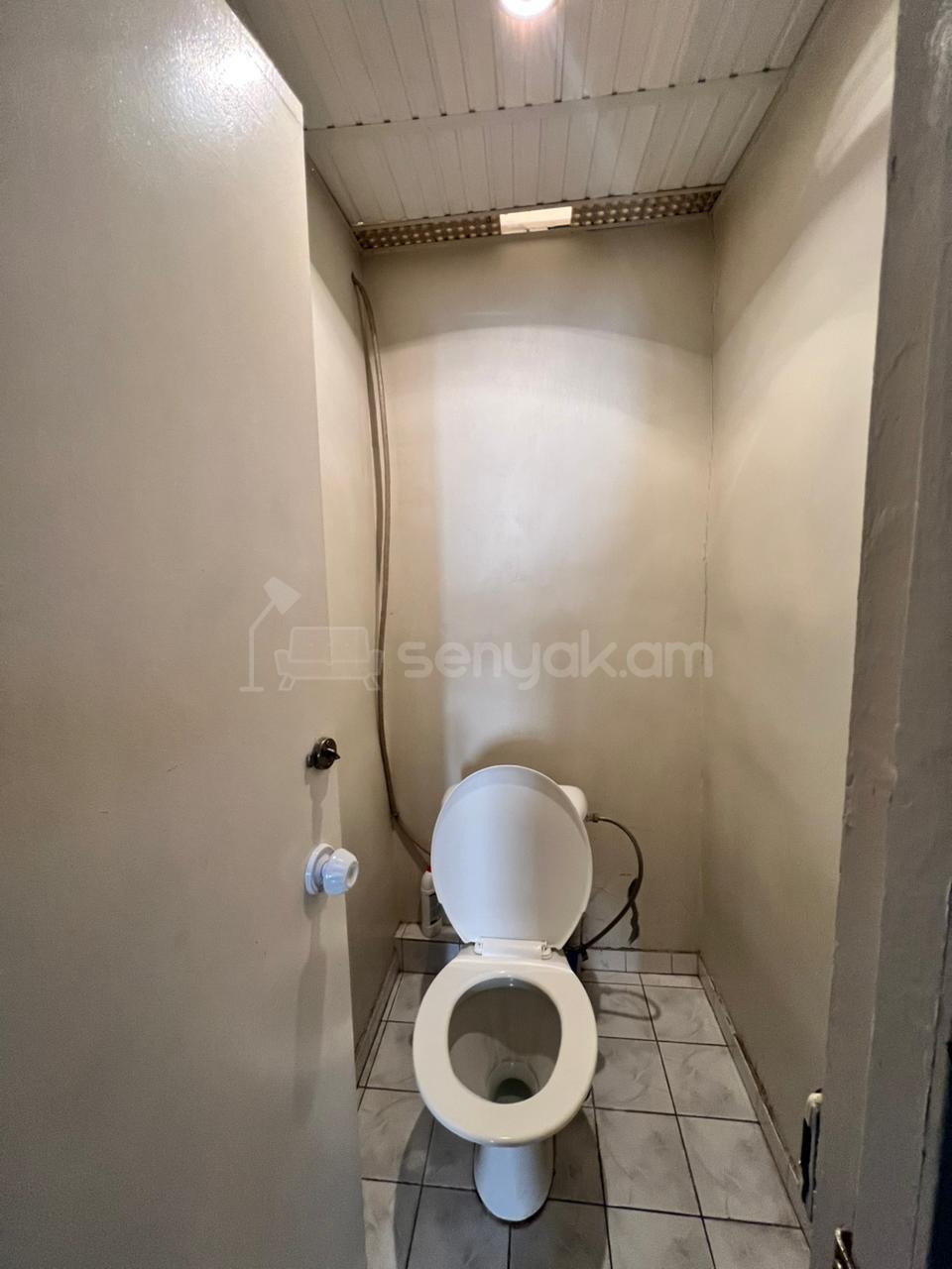 2 Սենյականոց Բնակարան, 68քմ, 7/9 հարկ, Պետական Վիճակում