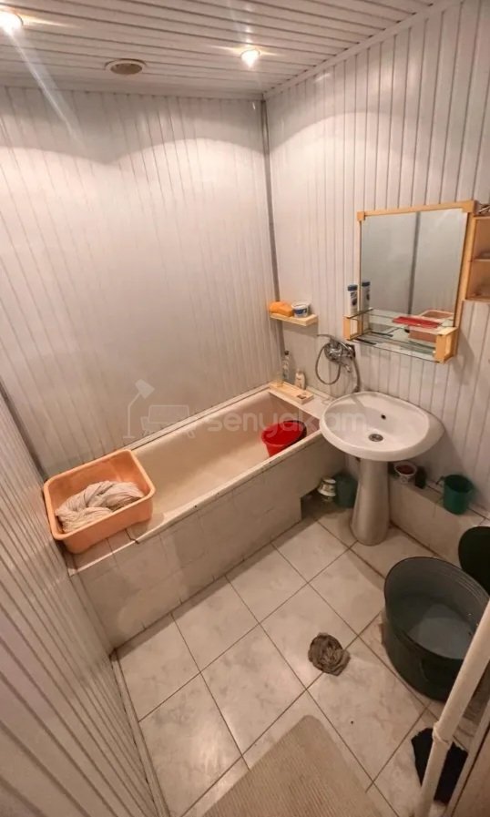 4 Սենյականոց Բնակարան, 90քմ, 4/9 հարկ, Պետական Վիճակում