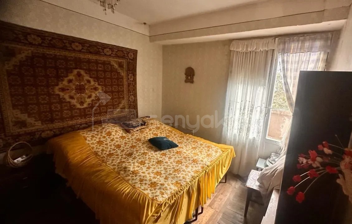 4 Սենյականոց Բնակարան, 90քմ, 4/9 հարկ, Պետական Վիճակում