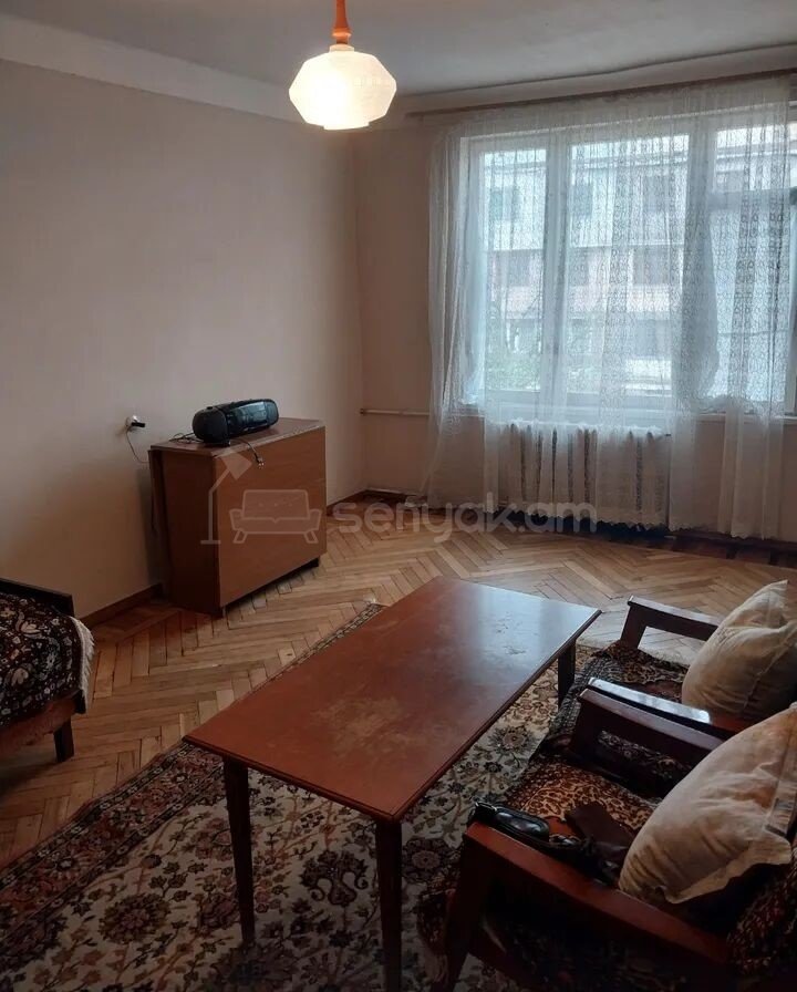 3 Սենյականոց Բնակարան, 72քմ, 1/4 հարկ, Նորմալ Վիճակում