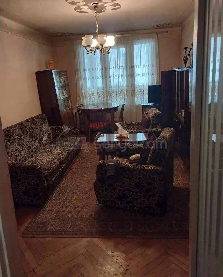 3 Սենյականոց Բնակարան, 72քմ, 1/4 հարկ, Նորմալ Վիճակում