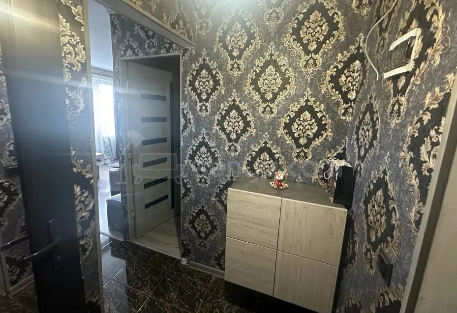 2 Սենյականոց Բնակարան, 33քմ, 4/4 հարկ, Կապիտալ Վերանորոգված