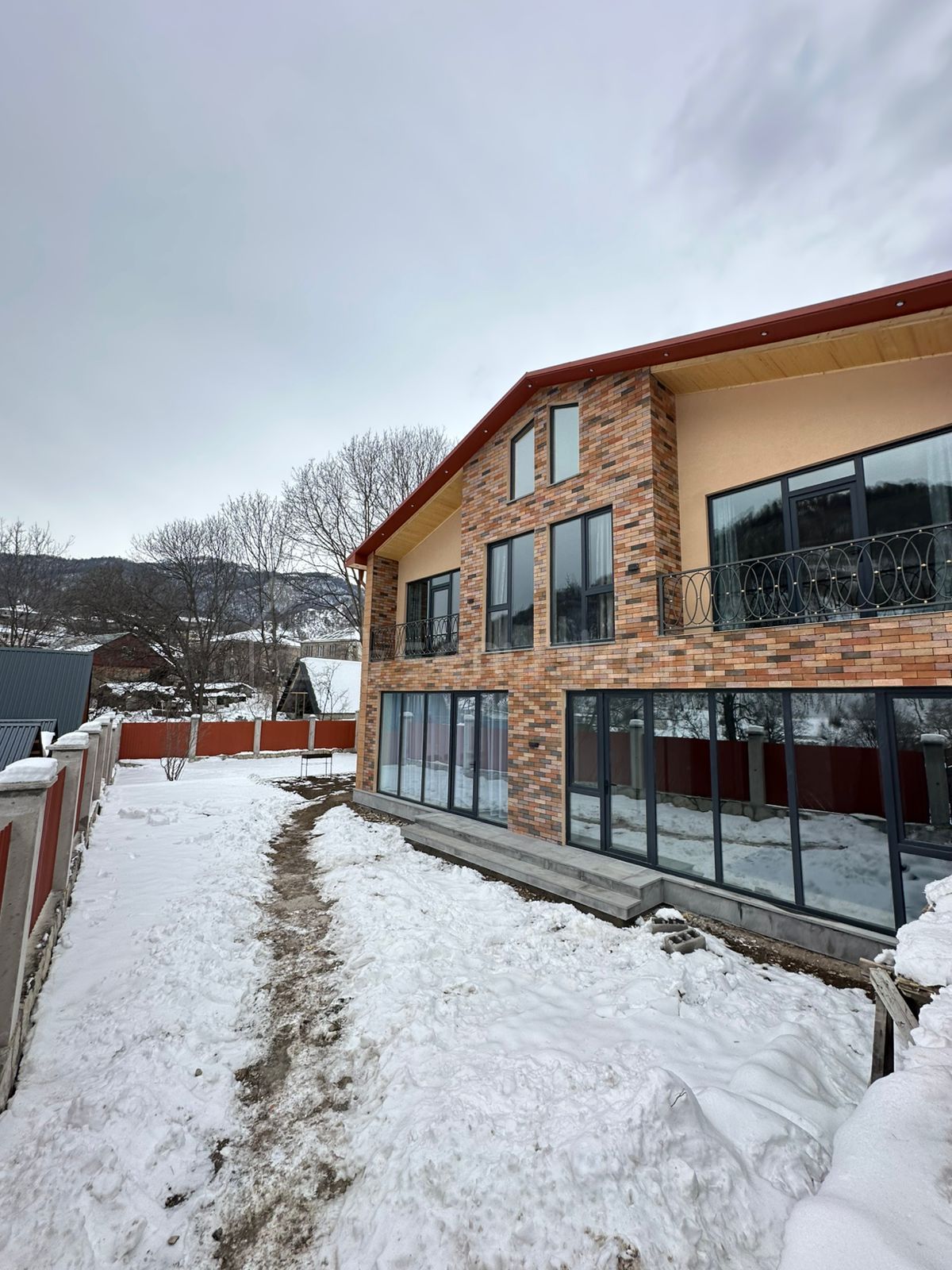 5 Սենյականոց Նորակառույց Շքեղ Առանձնատուն, 200քմ, Լողավազանով