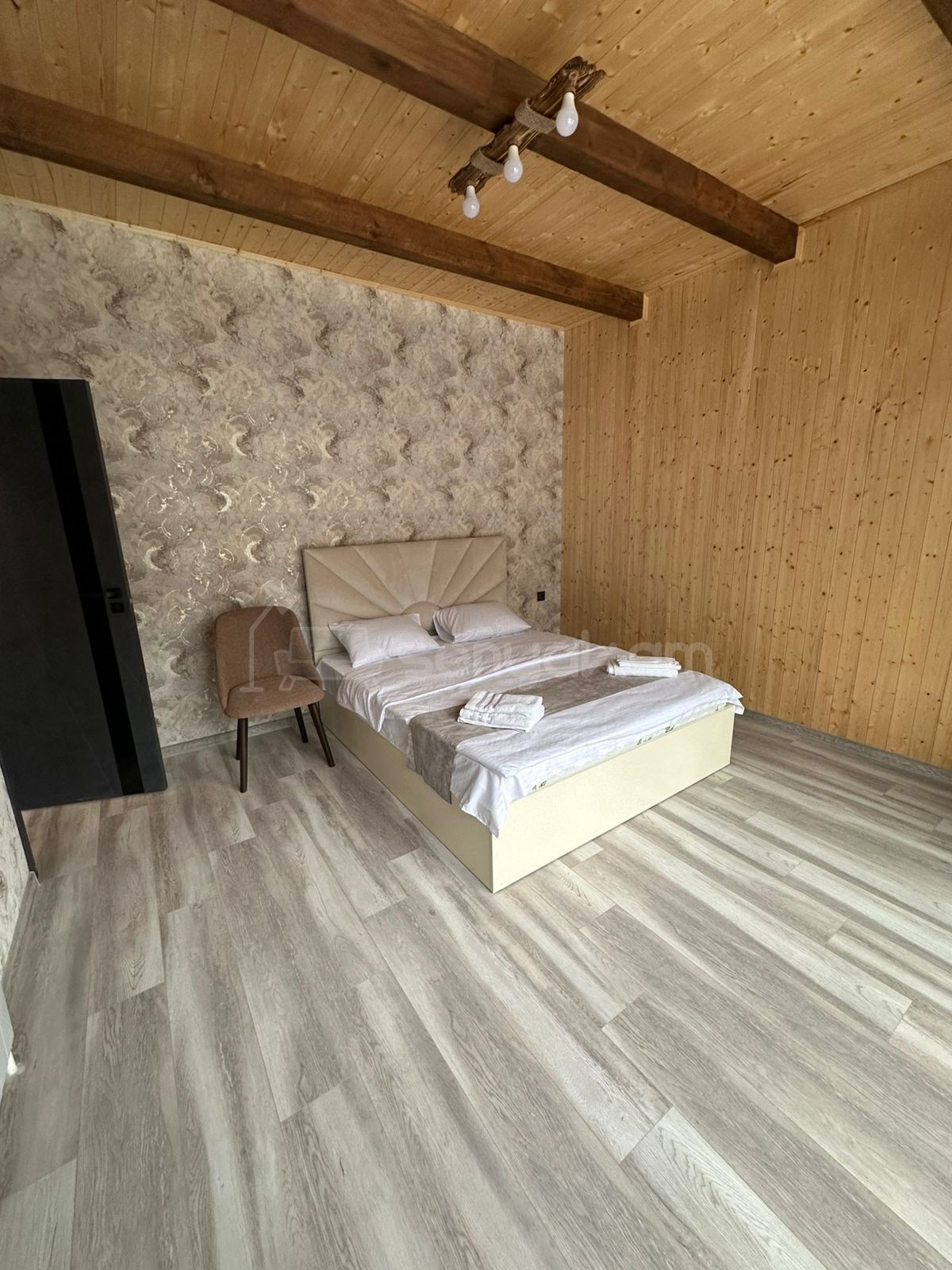 5 Սենյականոց Նորակառույց Շքեղ Առանձնատուն, 200քմ, Լողավազանով