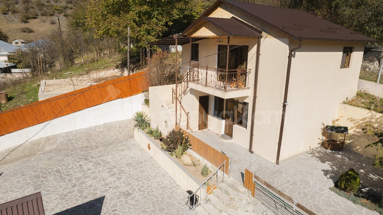 5 Սենյականոց Նորակառույց Շքեղ Առանձնատուն, 200քմ, Լողավազանով