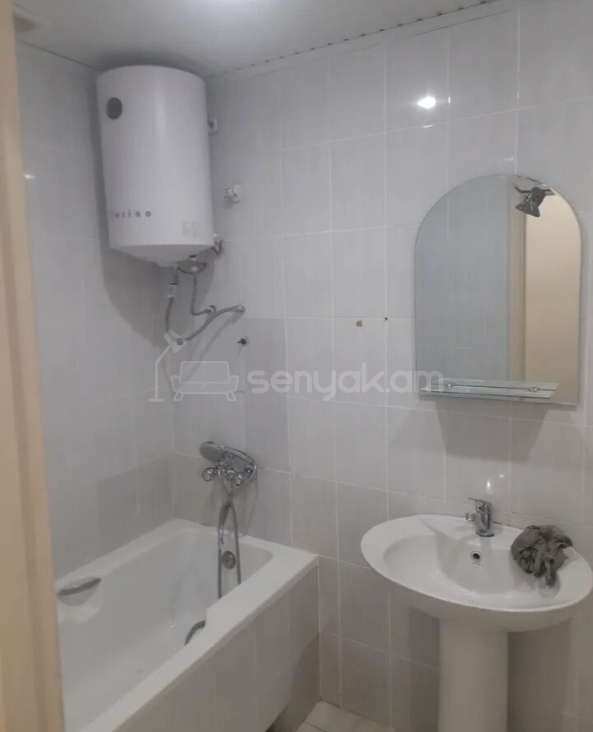 3 Սենյականոց Սեփական Տուն, 140քմ, Նորմալ Վիճակում, Կահավորված