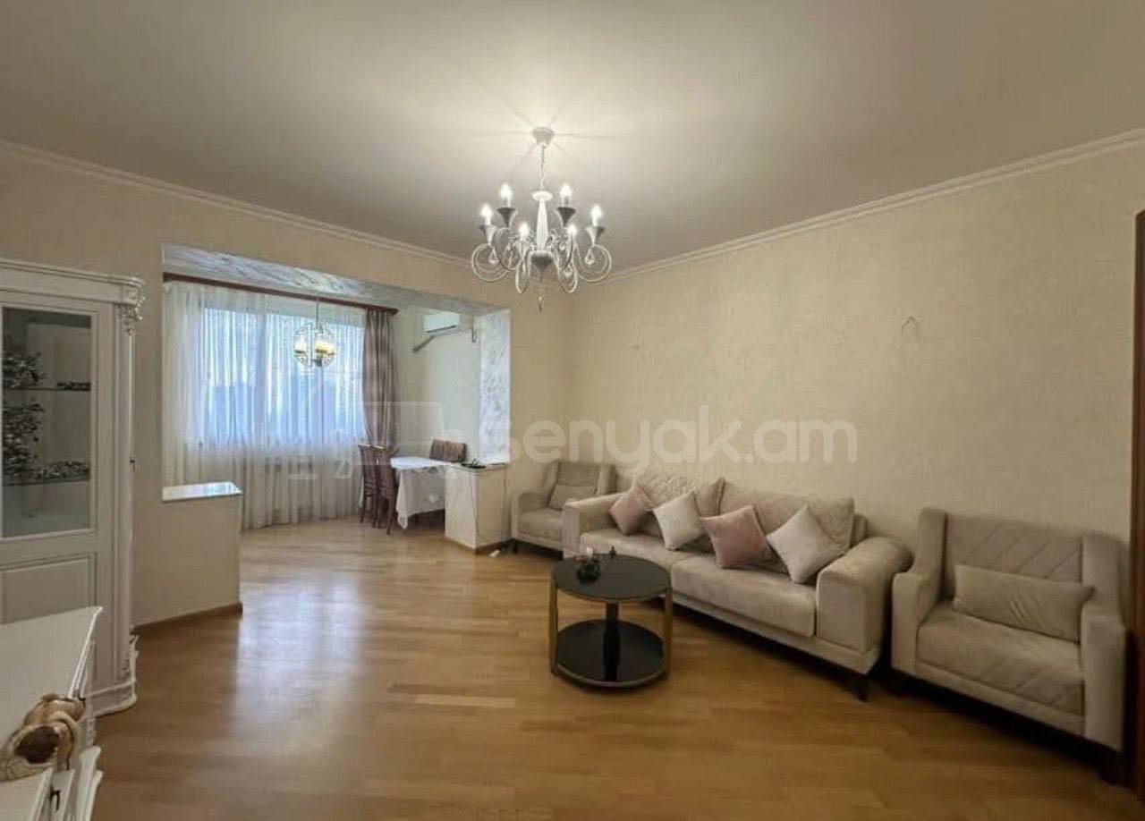 2 Սենյականոց Բնակարան Քարե Շենքում, 71քմ, 3/5 հարկ, Կապիտալ Վերանորոգված, Կահավորված, Արևկող