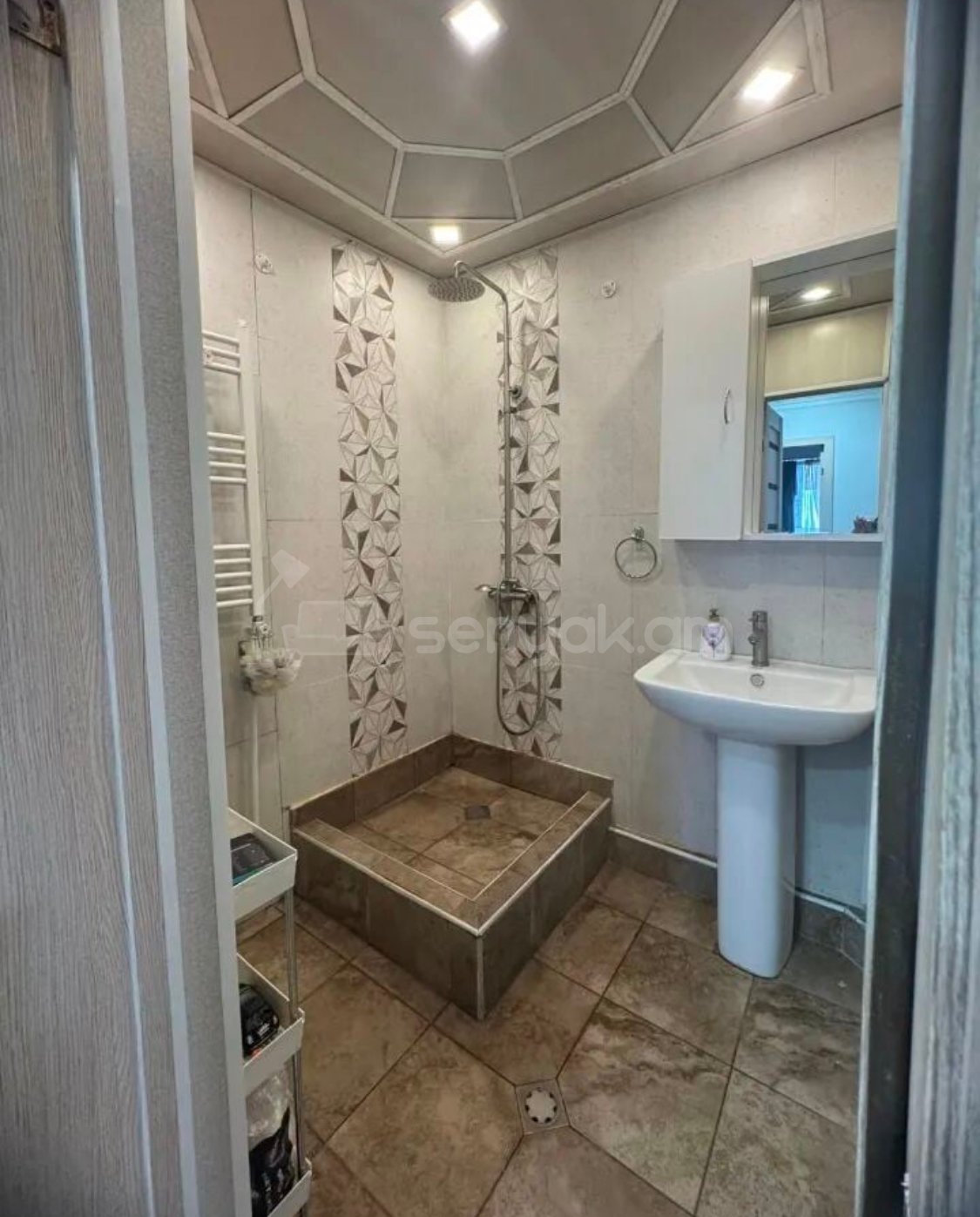 4 Սենյականոց Բնակարան, 104քմ, 11/14 հարկ, Դիզայներական Վերանորոգված