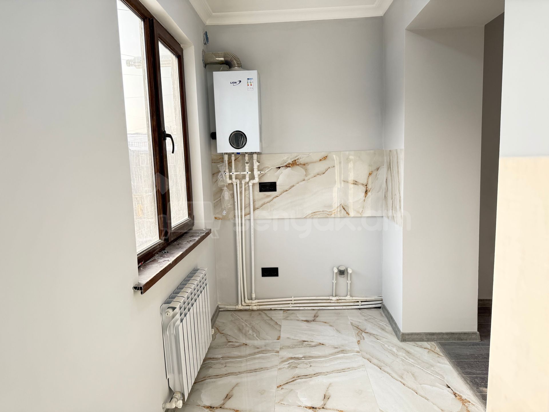 2 Սենյականոց Բնակարան Քարե Շենքում, 41քմ, 4/5 հարկ, Կապիտալ Վերանորոգված