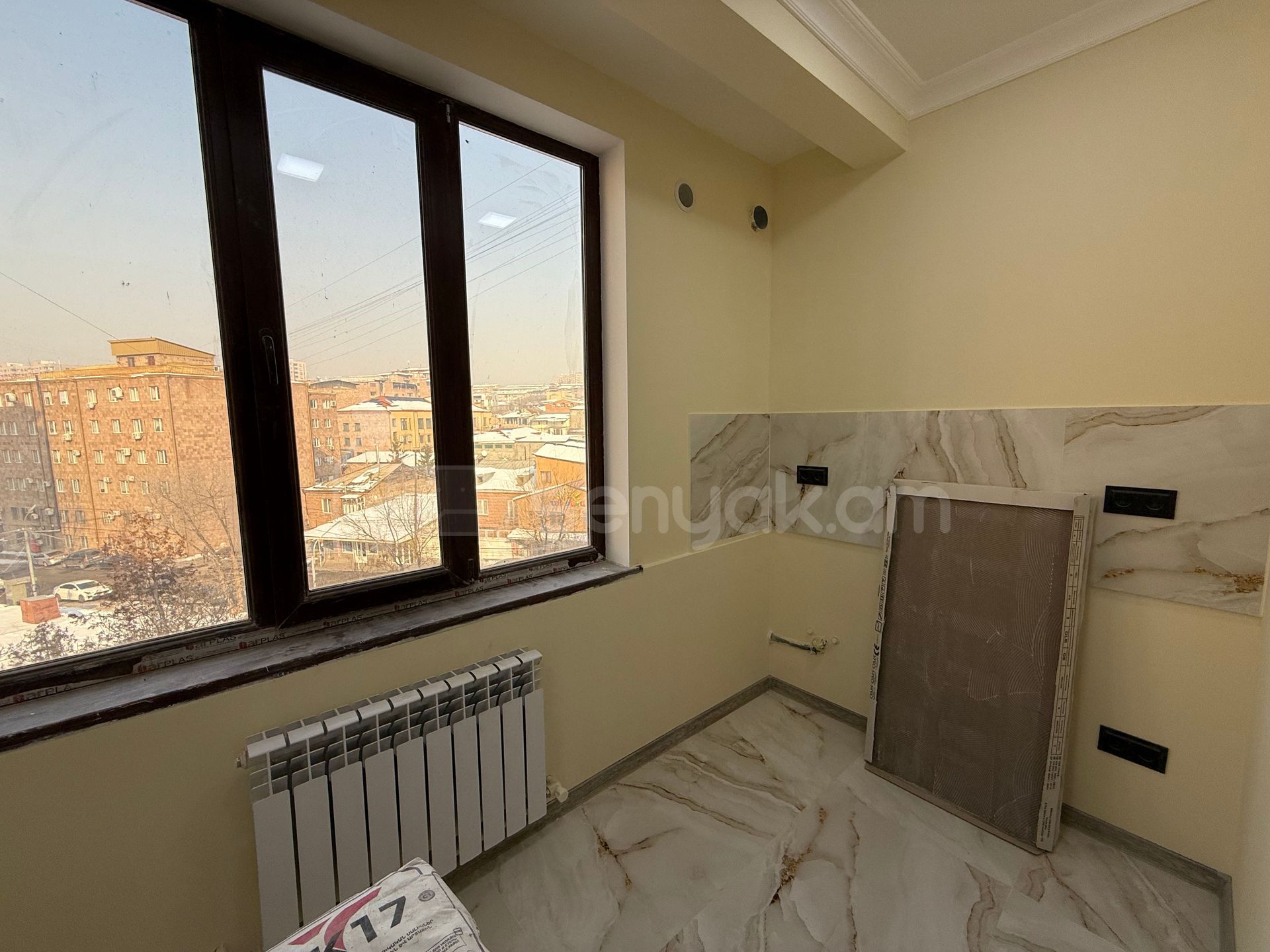 2 Սենյականոց Բնակարան Քարե Շենքում, 40քմ, 4/5 հարկ, Կապիտալ Վերանորոգված