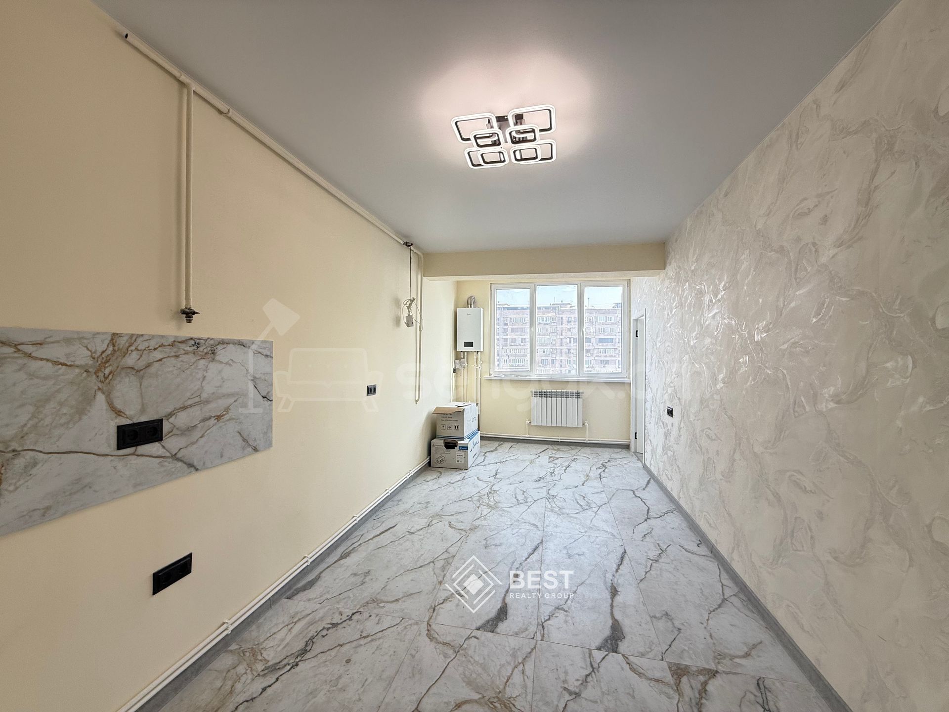 3 Սենյականոց Բնակարան Քարե Շենքում, 43քմ, 5/5 հարկ, Կապիտալ Վերանորոգված