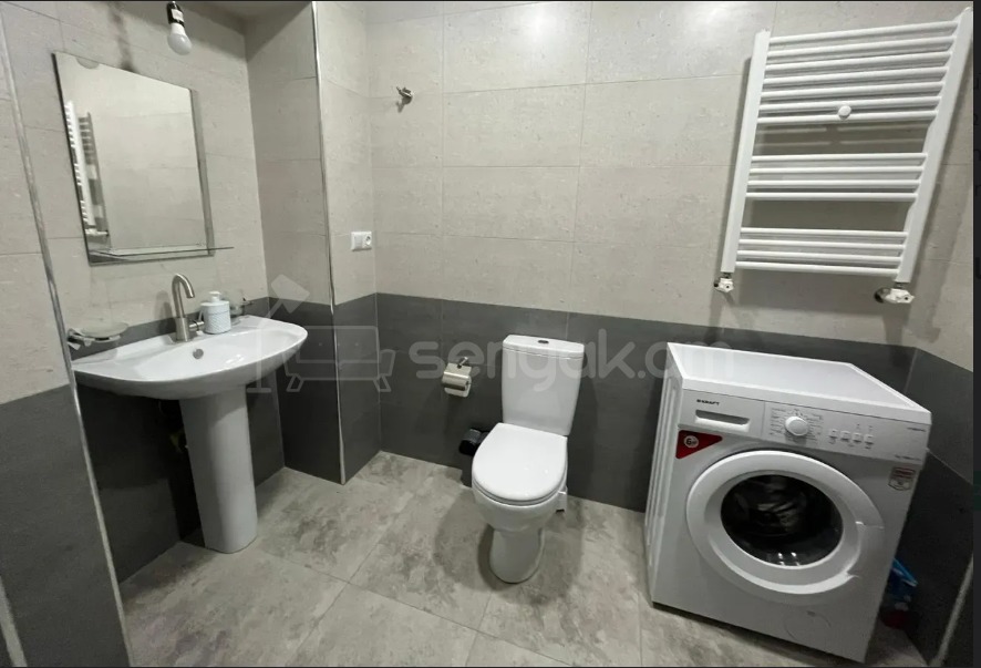 1 Սենյականոց Բնակարան Նորակառույց Քարե Շենքում, 56քմ, 2/4 հարկ, Կապիտալ Վերանորոգված, Կահավորված