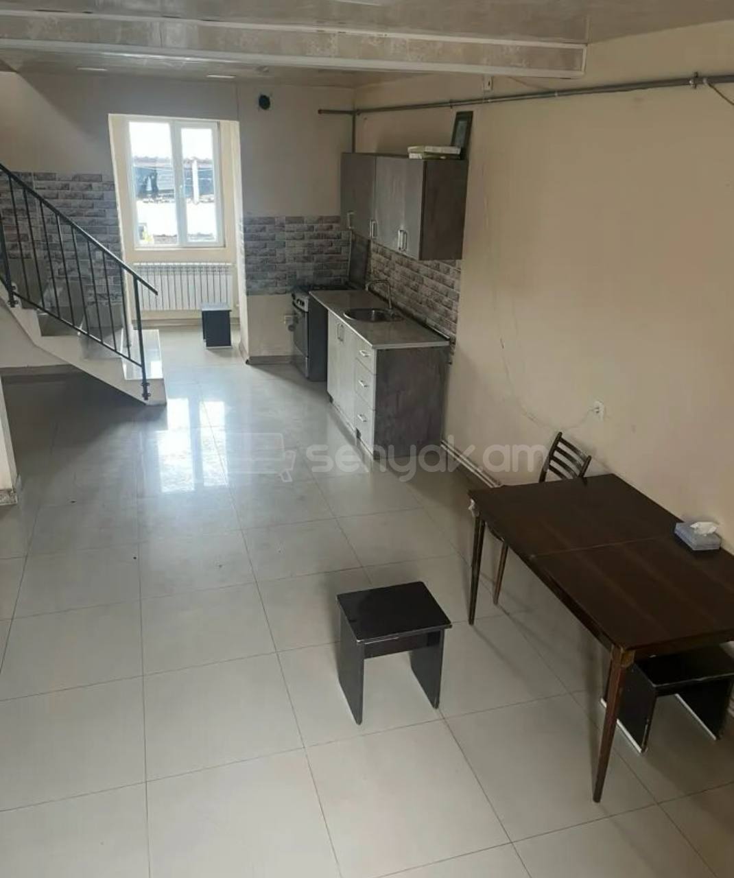 3 Սենյականոց Սեփական Տուն, 120քմ, Նորմալ Վիճակում, Կահավորված