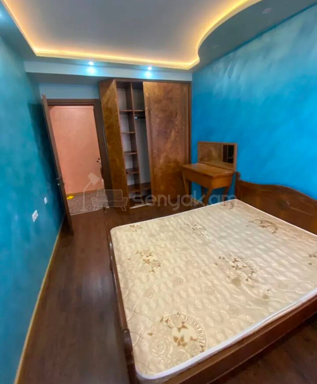 2 Սենյականոց Բնակարան Քարե Շենքում, 68քմ, 2/5 հարկ, Դիզայներական Վերանորոգված, Կահավորված, Արևկող