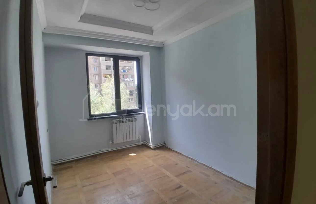 4 Սենյականոց Բնակարան, 89քմ, 3/9 հարկ, Կապիտալ Վերանորոգված, Մասամբ Կահավորված