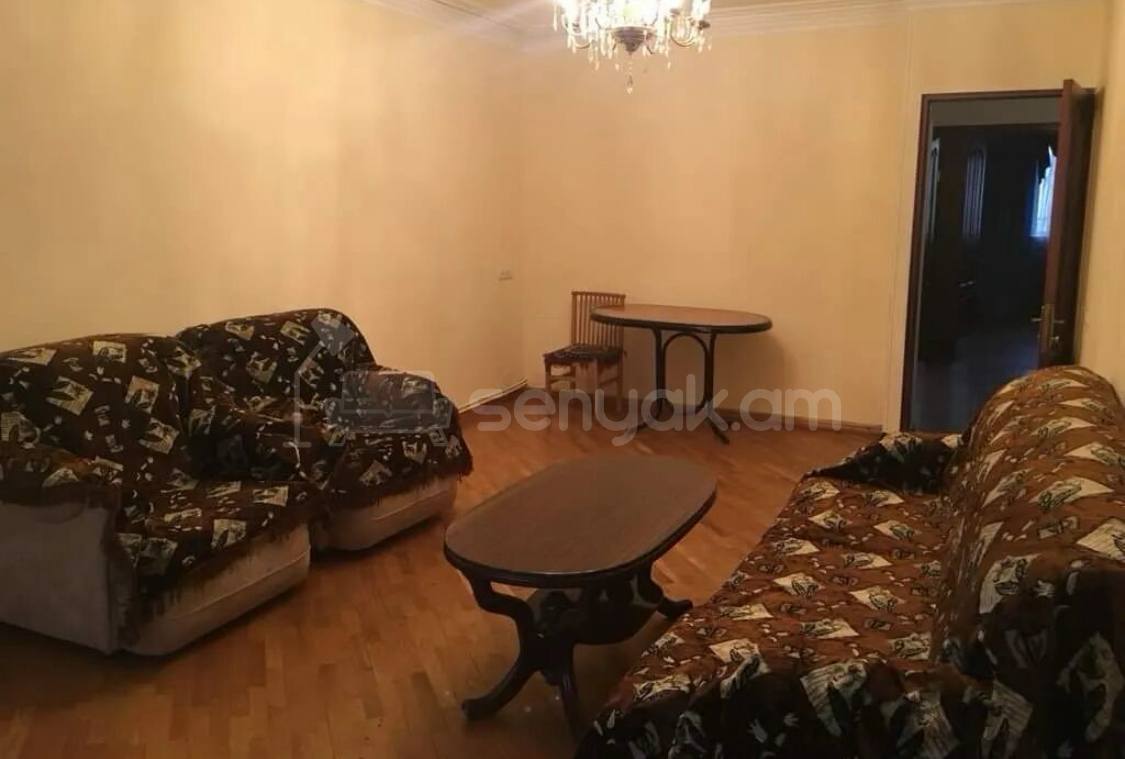 3 Սենյականոց Բնակարան Քարե Շենքում, 80քմ, 1/5 հարկ, Կոսմետիկ Վերանորոգված, Կահավորված, Արևկող