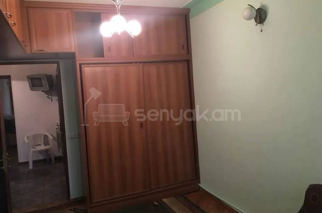 3 Սենյականոց Բնակարան Քարե Շենքում, 80քմ, 1/5 հարկ, Կոսմետիկ Վերանորոգված, Կահավորված, Արևկող