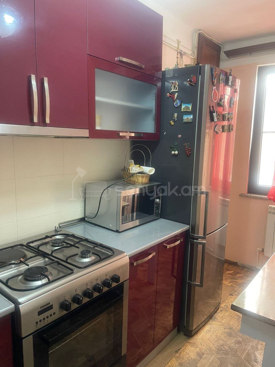 3 Սենյականոց Բնակարան Քարե Շենքում, 70քմ, 3/5 հարկ, Կապիտալ Վերանորոգված, Կահավորված, Արևկող