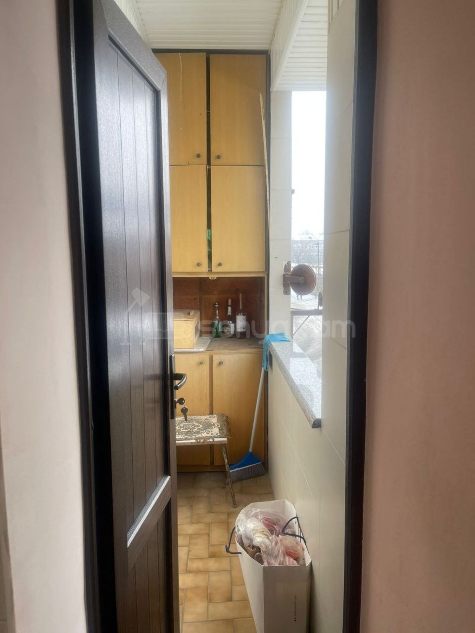 3 Սենյականոց Բնակարան Քարե Շենքում, 70քմ, 3/5 հարկ, Կապիտալ Վերանորոգված, Կահավորված, Արևկող