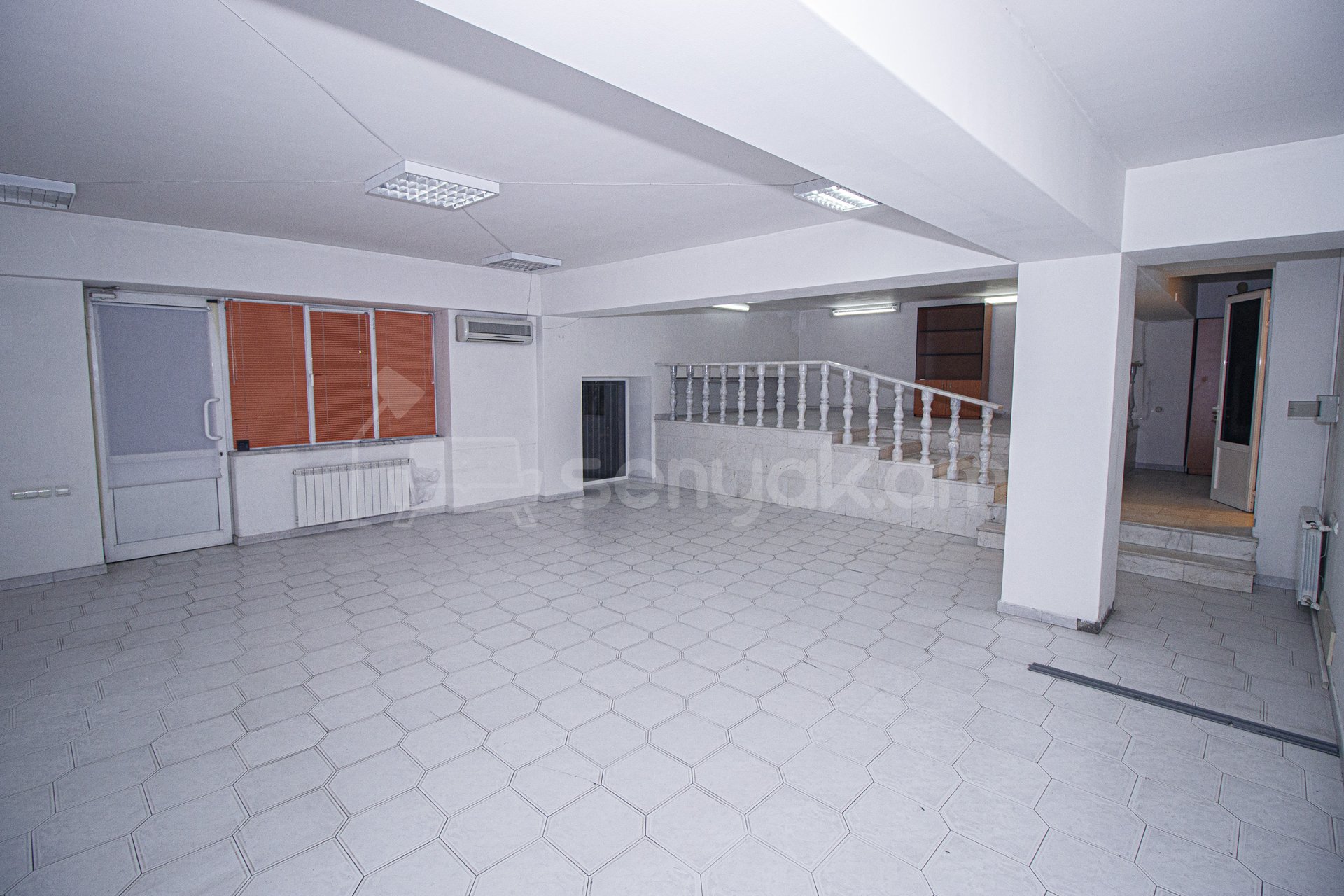 Նորակառույց Օֆիսային Տարածք, 100քմ