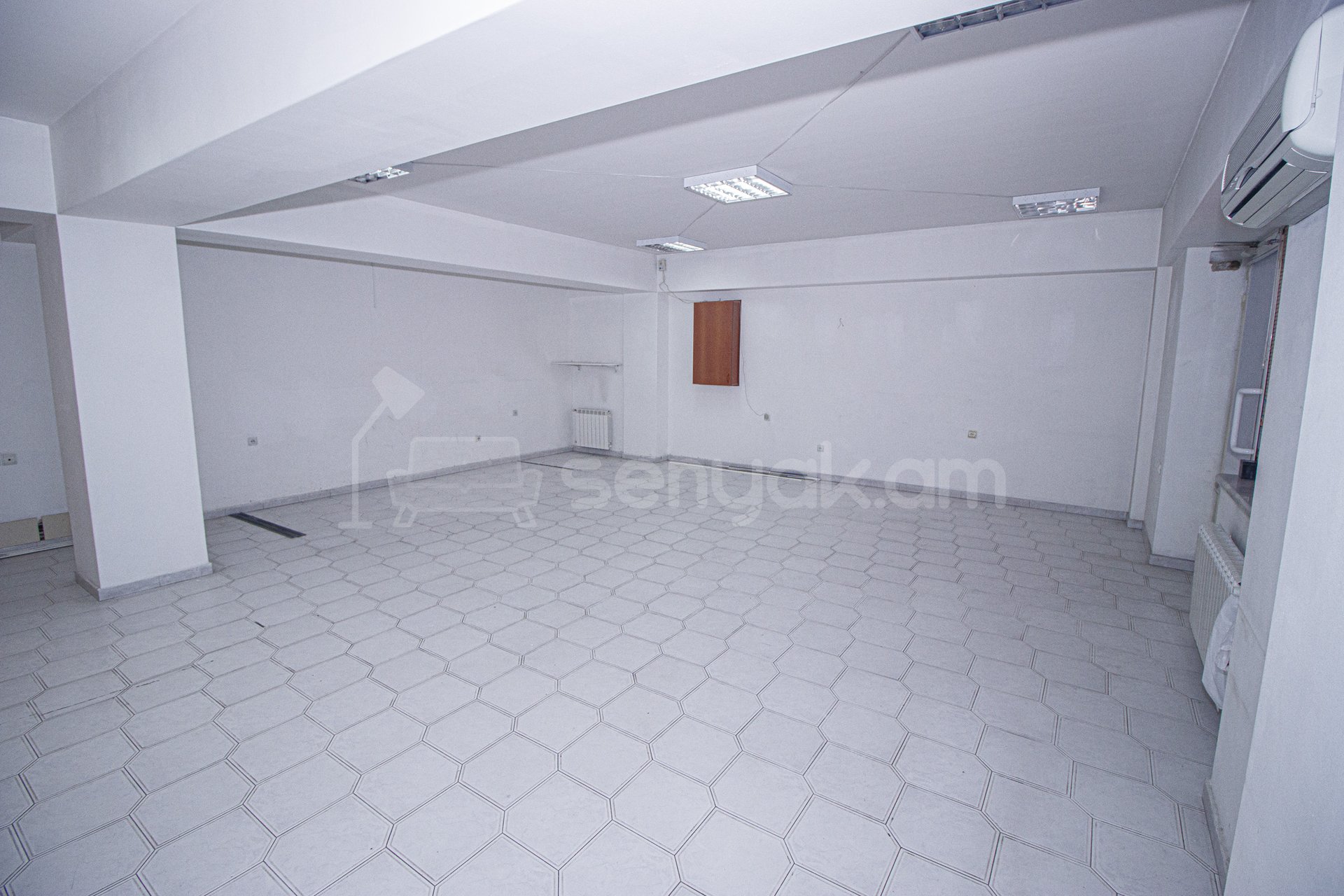 Նորակառույց Օֆիսային Տարածք, 100քմ