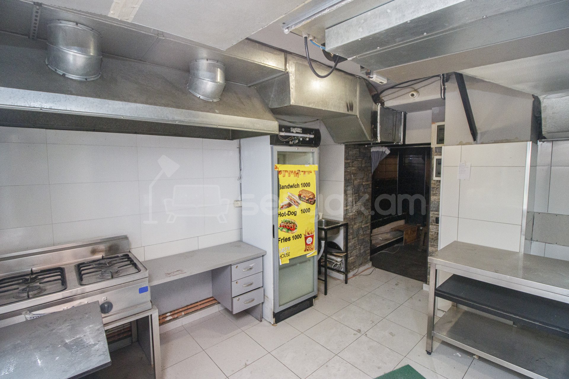 Սպասարկման Տարածք, 200քմ, Կապիտալ Վերանորոգված