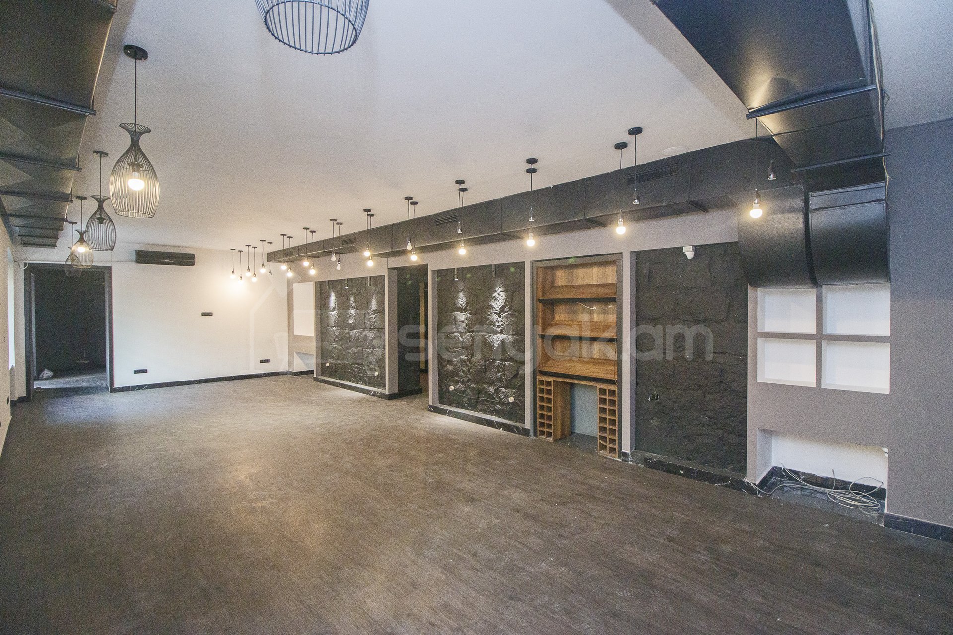 Սպասարկման Տարածք, 200քմ, Կապիտալ Վերանորոգված