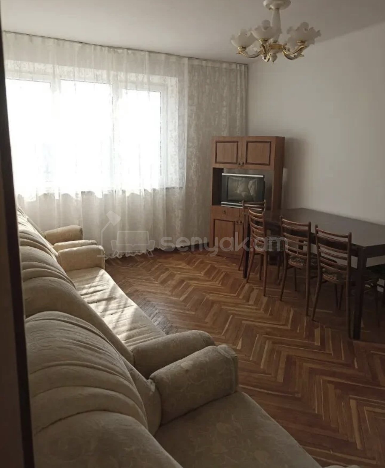 2 Սենյականոց Բնակարան Քարե Շենքում, 63քմ, 4/5 հարկ, Կապիտալ Վերանորոգված, Կահավորված