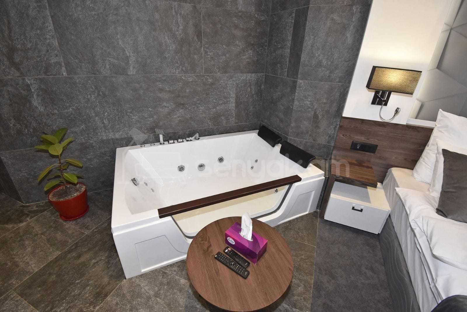 2 Սենյականոց Բնակարան Նորակառույցում, 55քմ, 9/10 հարկ, Դիզայներական Վերանորոգված