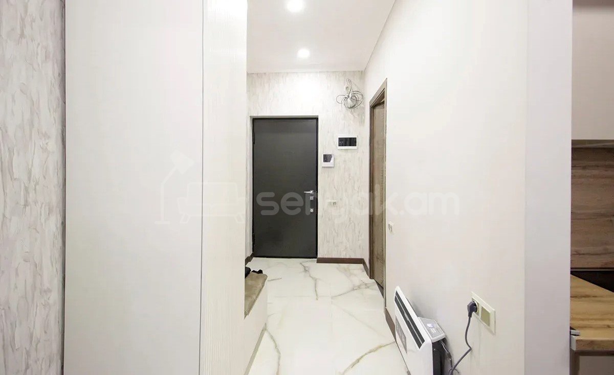 2 Սենյականոց Բնակարան, 61քմ, 3/8 հարկ, Կապիտալ Վերանորոգված, Կահավորված, Արևկող