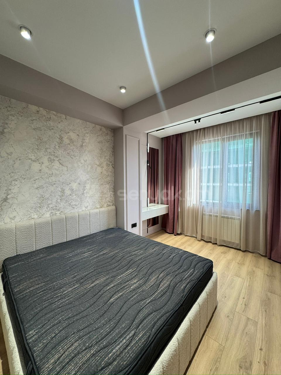 4 Սենյականոց Բնակարան Նորակառույցում, 96քմ, 10/18 հարկ, Դիզայներական Վերանորոգված, Կահավորված, Արևկող