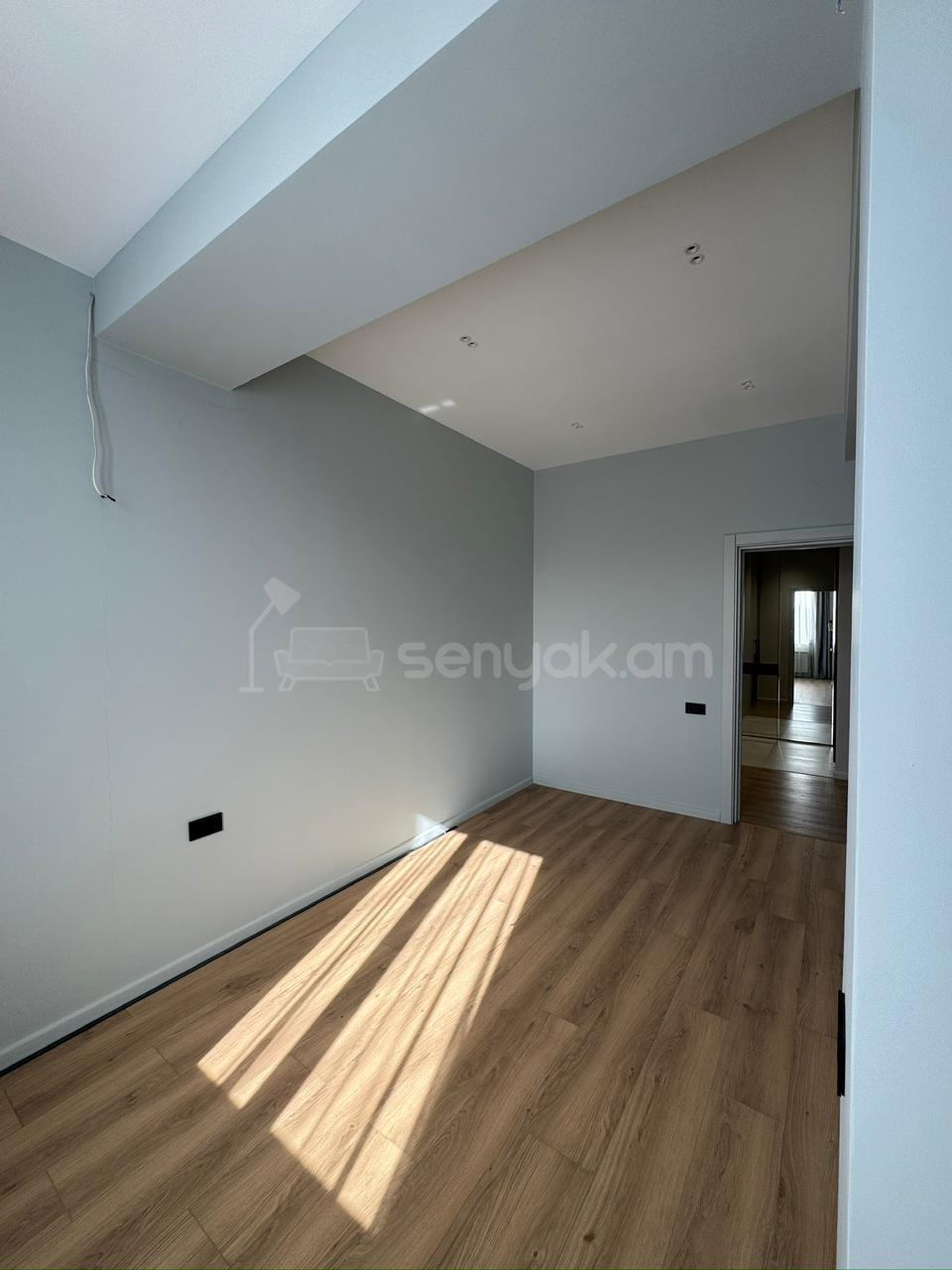 4 Սենյականոց Բնակարան Նորակառույցում, 96քմ, 10/18 հարկ, Դիզայներական Վերանորոգված, Կահավորված, Արևկող