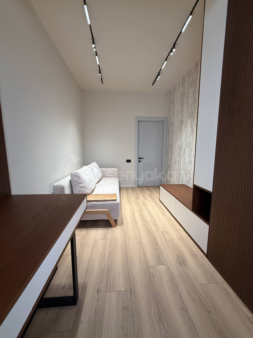 4 Սենյականոց Բնակարան Նորակառույցում, 96քմ, 10/18 հարկ, Դիզայներական Վերանորոգված, Կահավորված, Արևկող