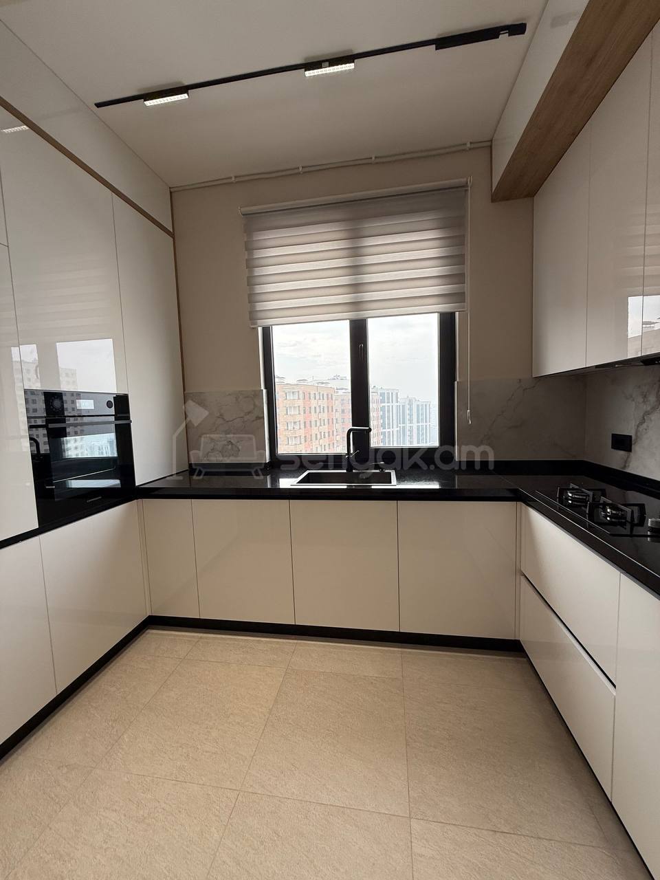 4 Սենյականոց Բնակարան Նորակառույցում, 96քմ, 10/18 հարկ, Դիզայներական Վերանորոգված, Կահավորված, Արևկող