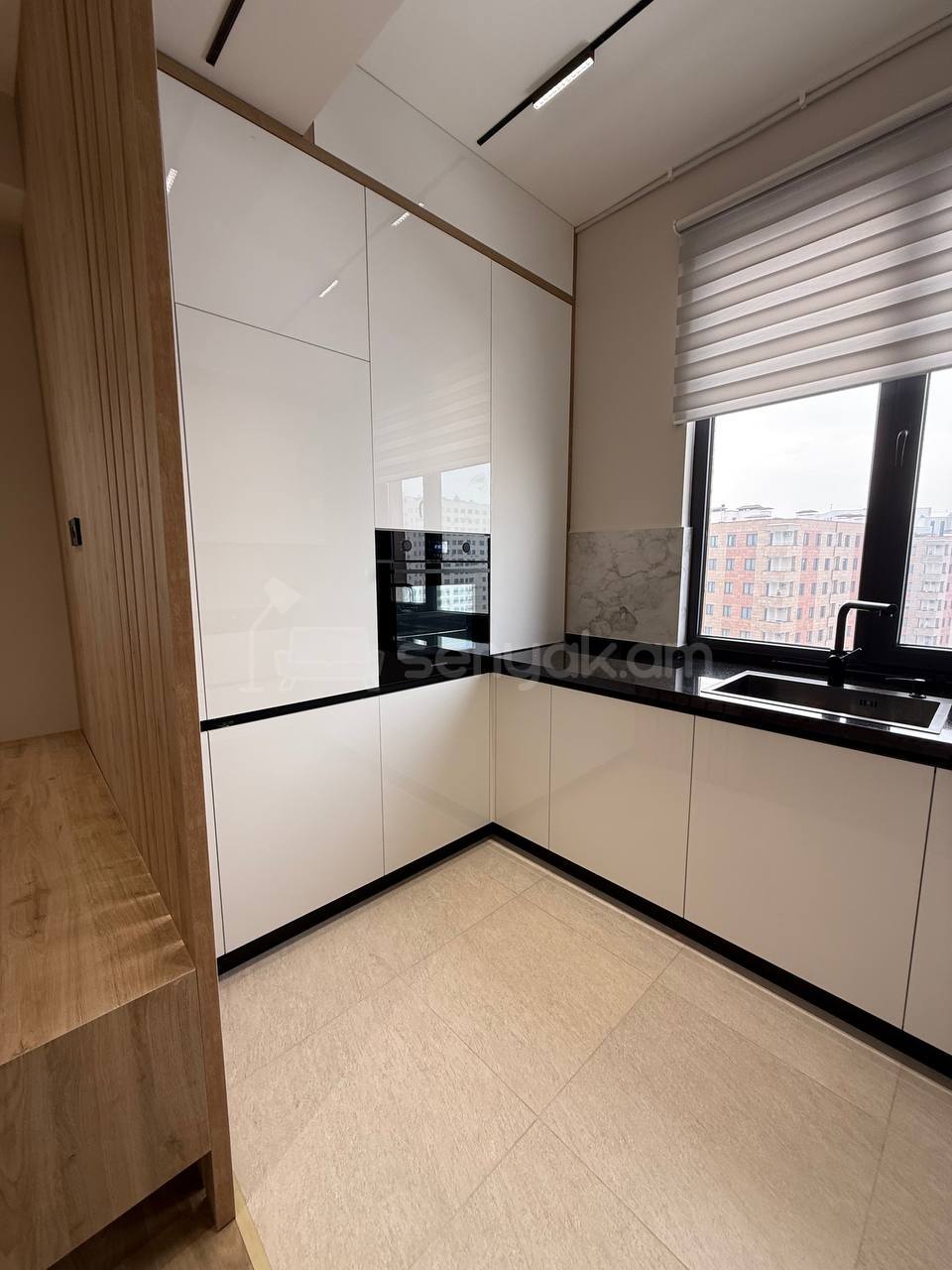 4 Սենյականոց Բնակարան Նորակառույցում, 96քմ, 10/18 հարկ, Դիզայներական Վերանորոգված, Կահավորված, Արևկող