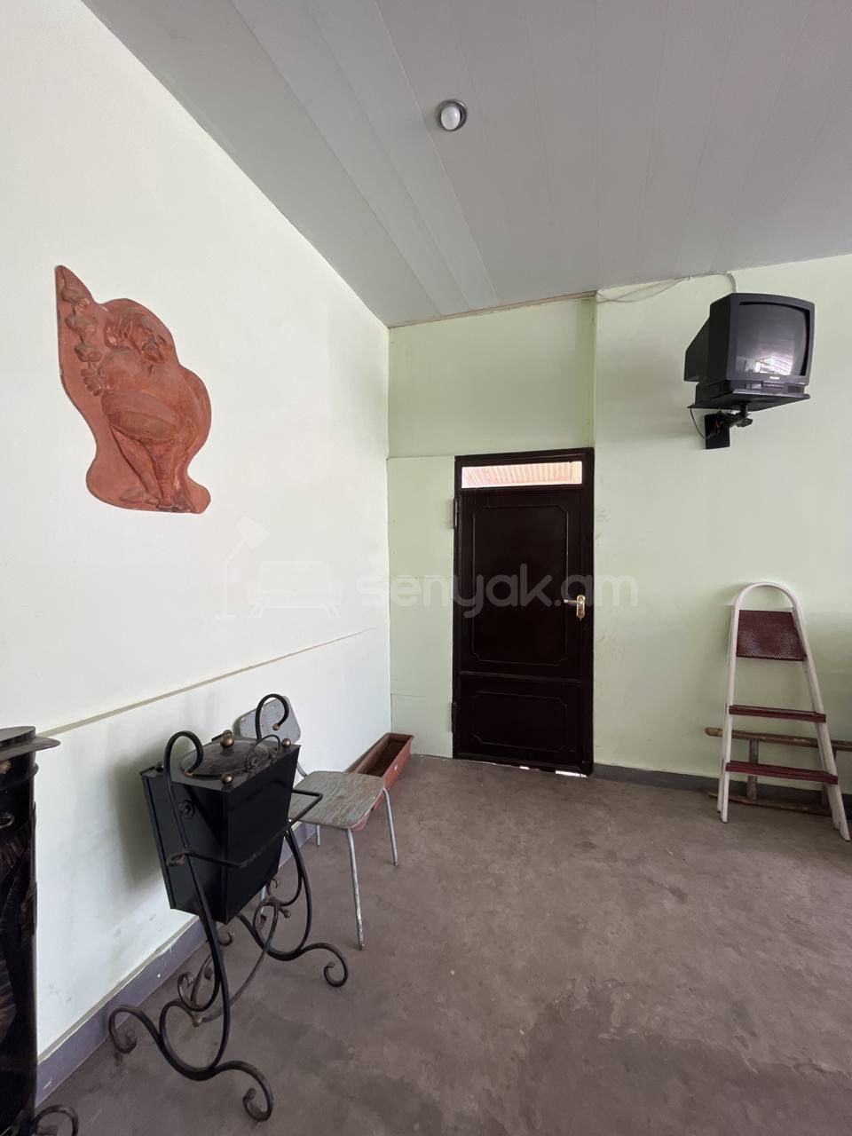 5 Սենյականոց Սեփական Տուն, 150քմ, Նորմալ Վիճակում, Ավտոտնակով