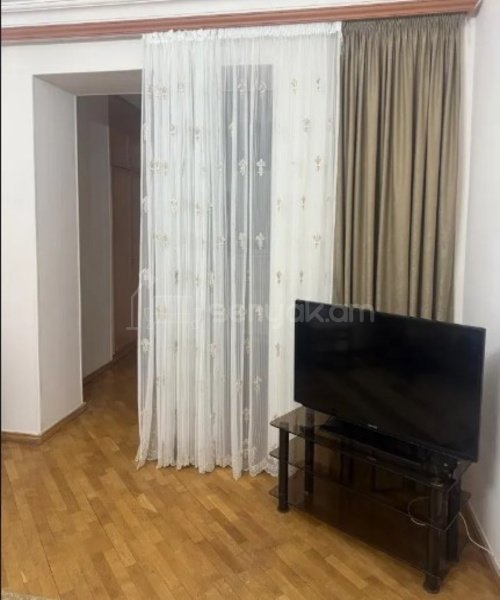 2 Սենյականոց Բնակարան Քարե Շենքում, 60քմ, 3/5 հարկ, Կոսմետիկ Վերանորոգված, Կահավորված, Արևկող