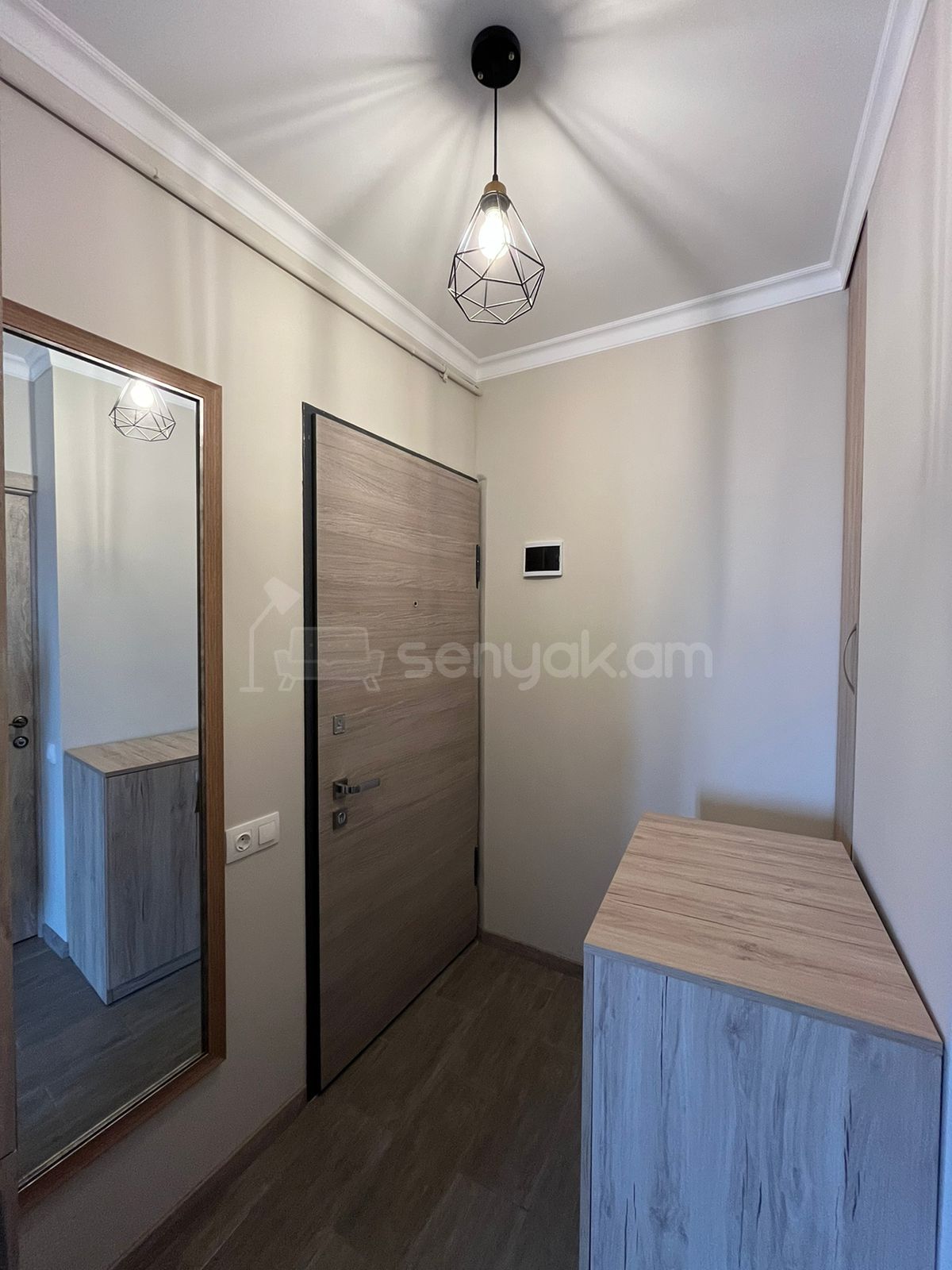 2 Սենյականոց Բնակարան, 35քմ, 12/16 հարկ, Կապիտալ Վերանորոգված, Կահավորված, Արևկող